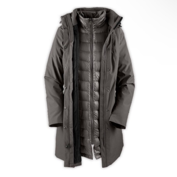 The North Face Jackets & Blazers - North Face Women’s Black 3 in 1 Convertible Triclimate Suzanne Coat Jacket